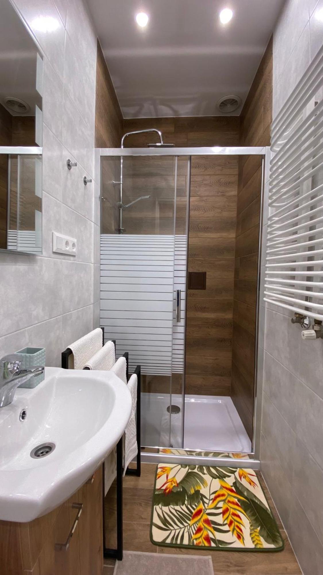 Lublinbnb - Exclusive Family ------ In The Heart Of -------------------------------- Bedroom & Living & Kitchen